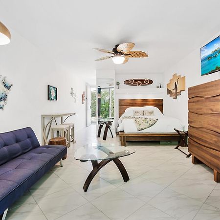 Downtown Hawaiian Theme Condo With Hot Tub, Pool & Beach - Kona Islander Inn Kailua-Kona Exterior foto