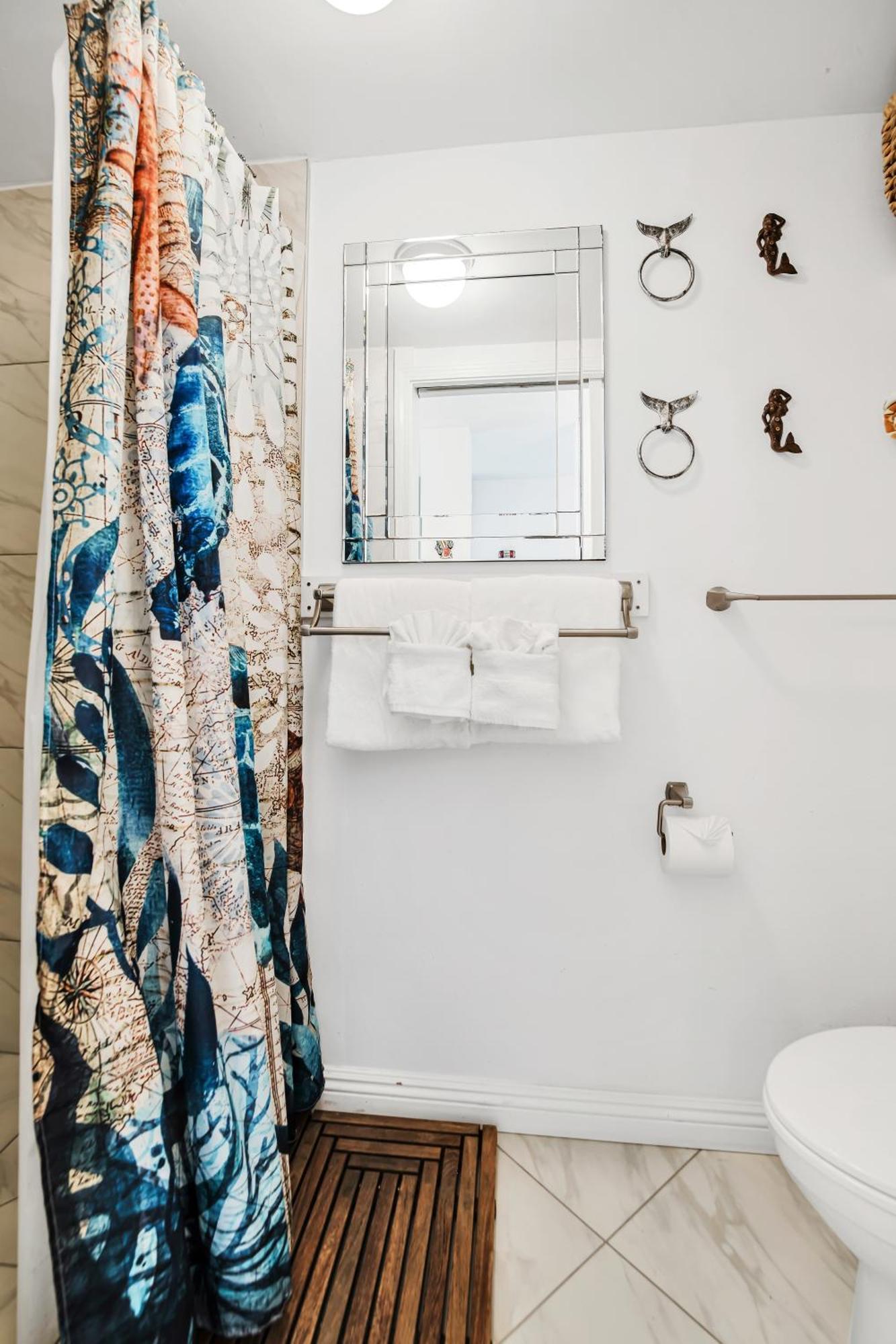 Downtown Hawaiian Theme Condo With Hot Tub, Pool & Beach - Kona Islander Inn Kailua-Kona Exterior foto